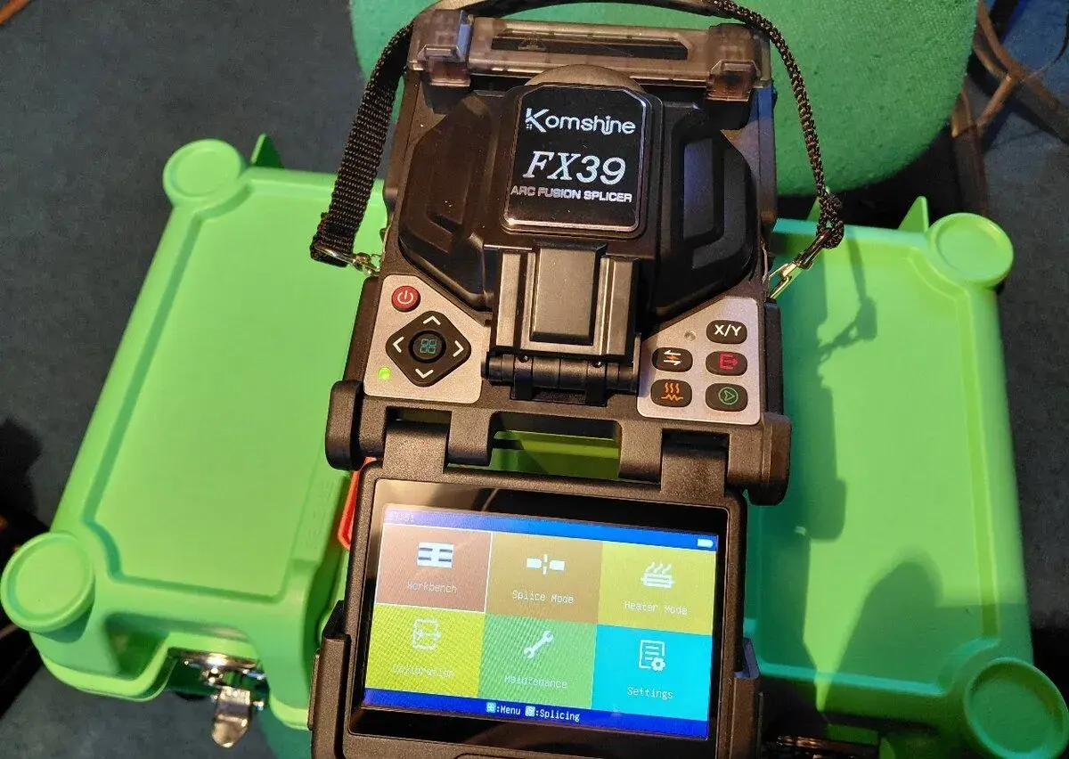 KOMSHINE FX39, Profesionálna 3D optická zváračka