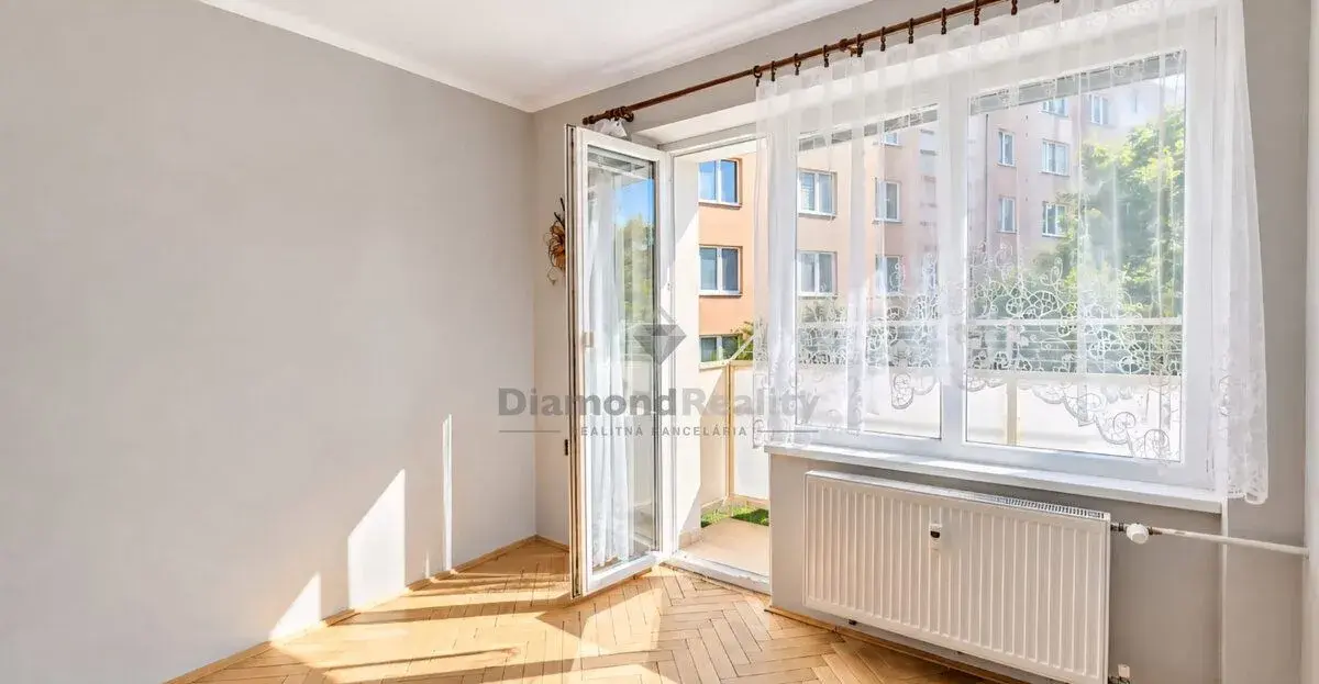 CENTRUM MESTA - 2-IZBOVÝ TEHLOVÝ BYT