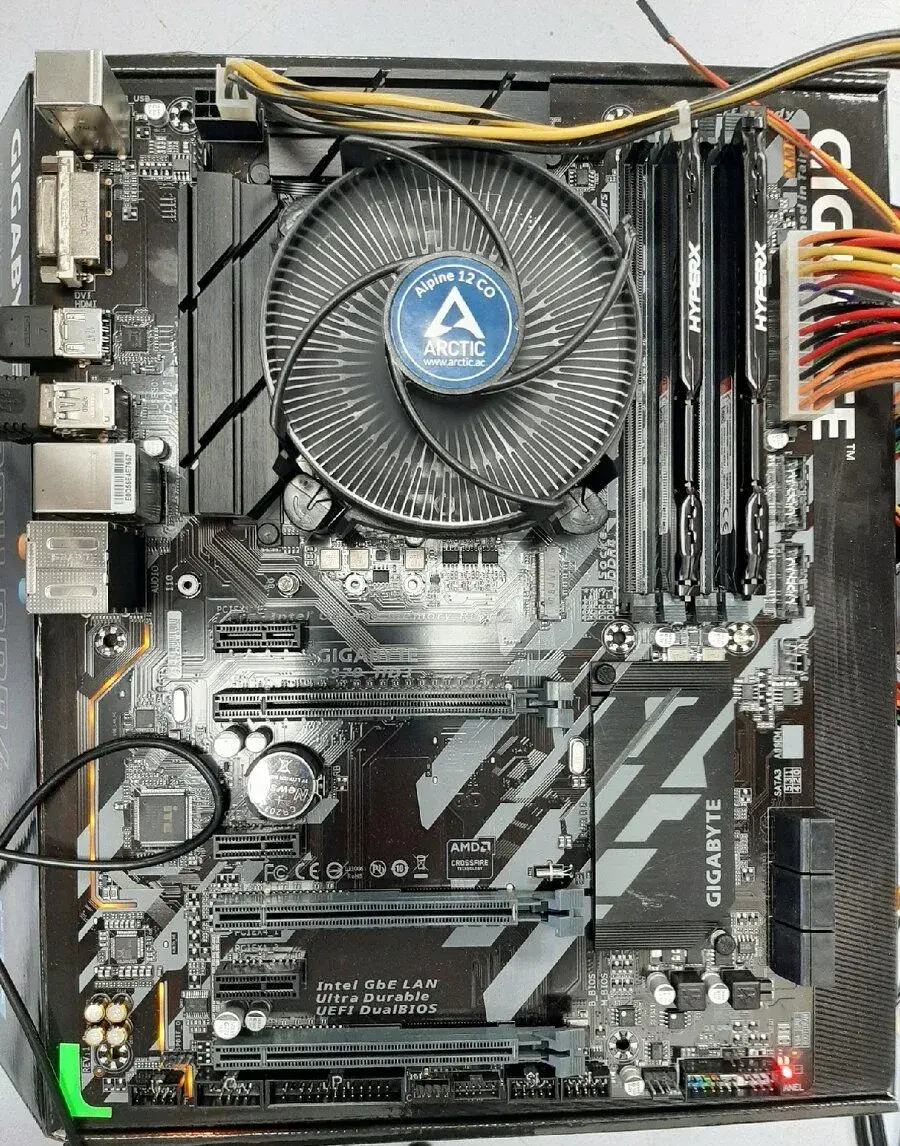 MB Gigabyte Z370 HD 3 s cpu intel i5-8600k