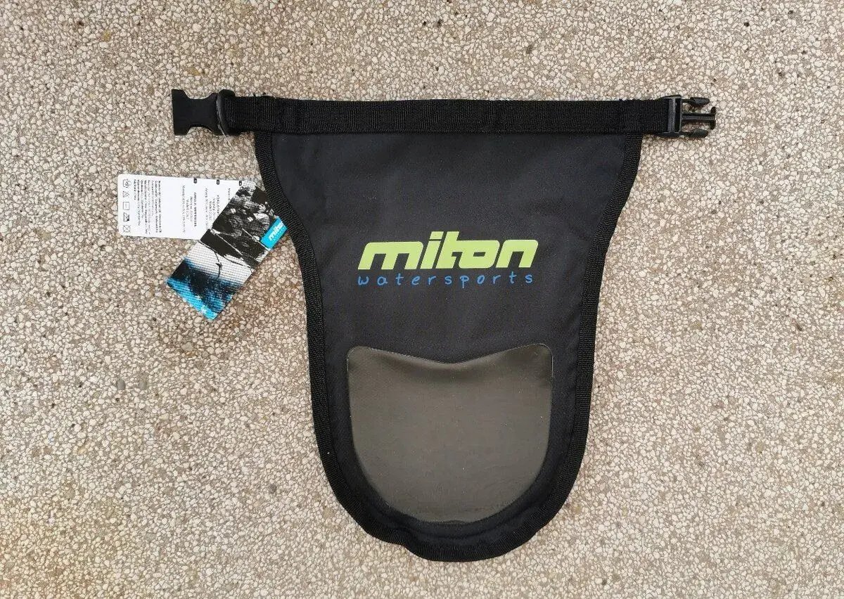 Vodeodolný obal Miton