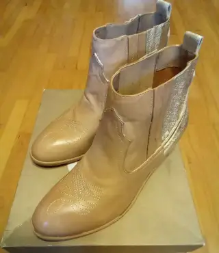 JD Julie Dee Celokožené Kotníkové Čižmičky Veľkosť 39