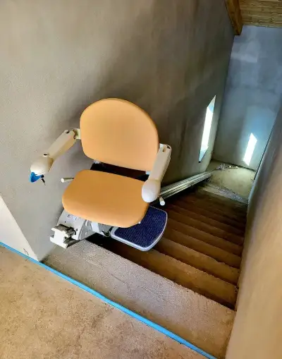 Stoličkový výťah schodolez Handicare 950