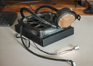 NZXT H1 AIO vodné chladenie