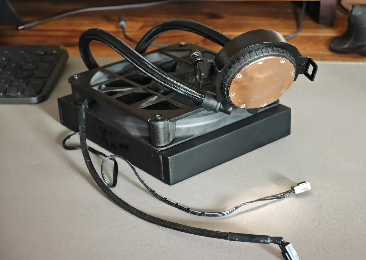 NZXT H1 AIO vodné chladenie