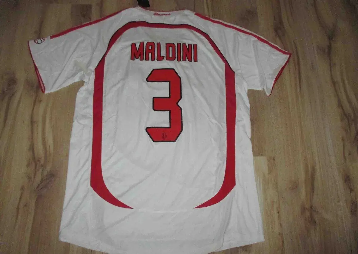 Futbalový retrodres AC Miláno 06/07 Maldini LM