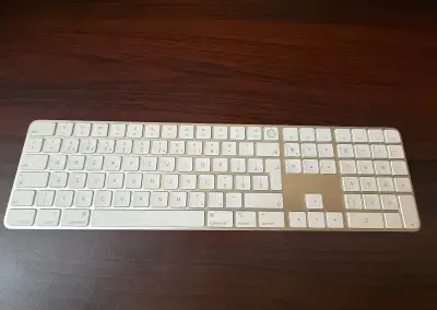 Apple Magic Keyboard s Touch ID + Magic Mouse