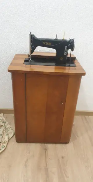 šijací stroj ZETINA