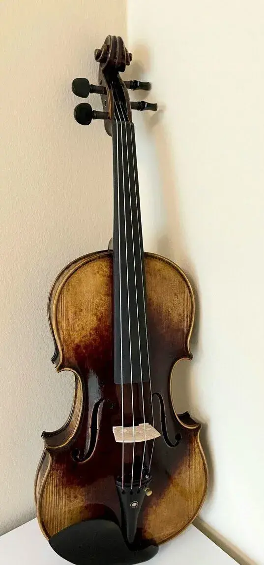 husle 4/4 Stradivari " Messiah 1716" model