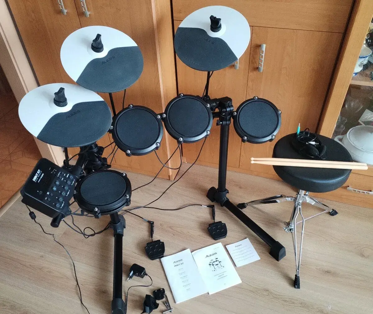 Alesis debut kit - elektronické bicie