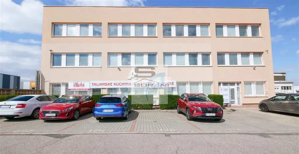 Bez provízie RK, Kancelária 52 m2, Pestovateľská ulica,.