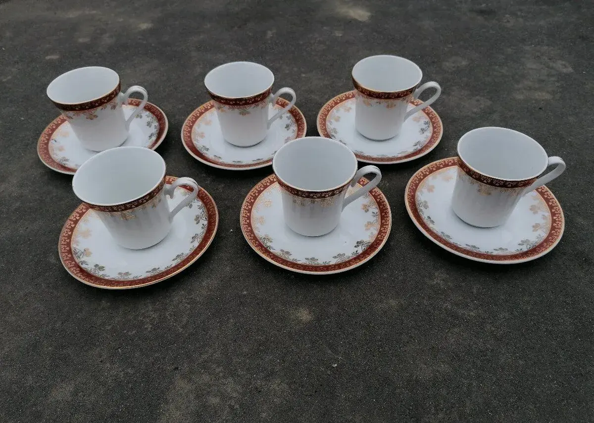 Červeno-zlatá porcelánová sada