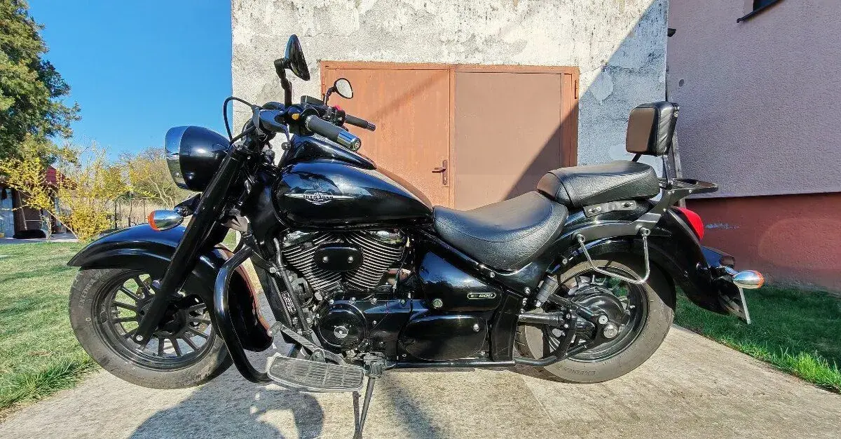 Suzuki Intruder C800B 2015