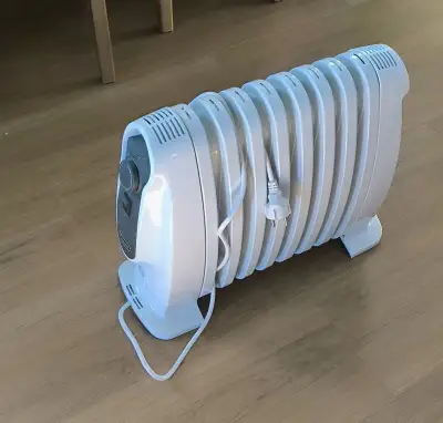 Olejovy radiator De Longhi