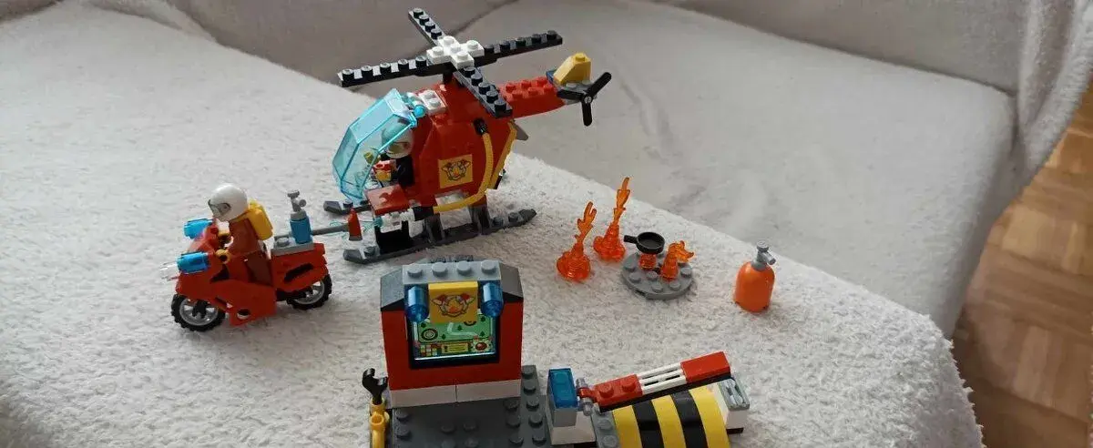 Lego city Hasičský záchranný vrtuľník + motorka