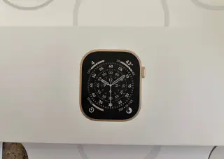 Apple watch 11 gold titan 46 mm