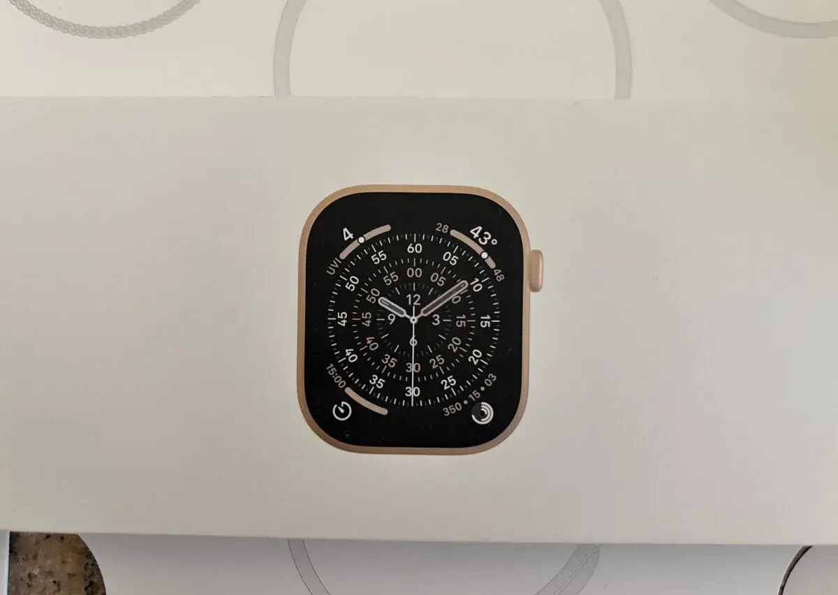 Apple watch 11 gold titan 46 mm