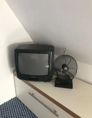 Retro prenosný televizo