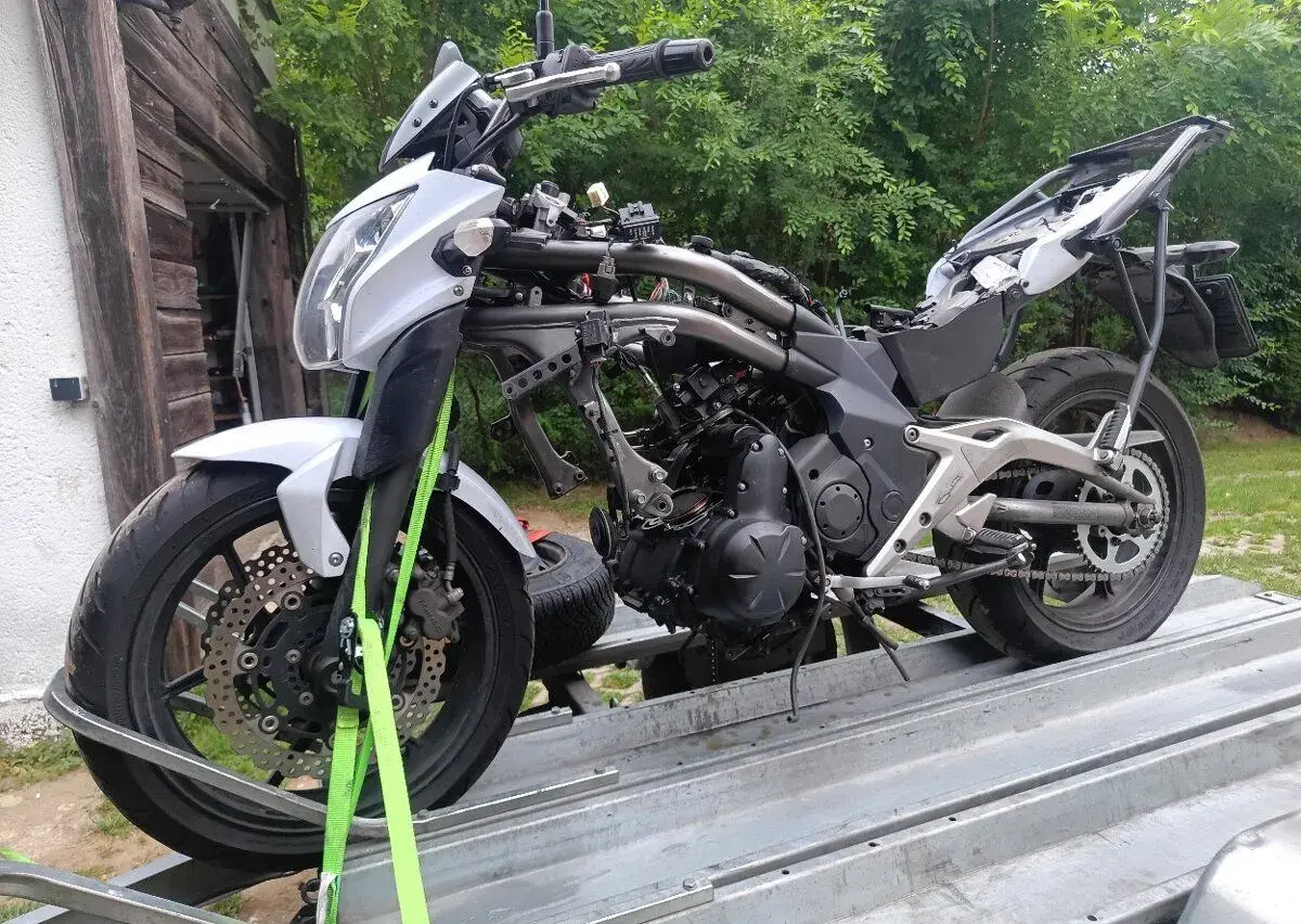 Rozpredám Kawasaki ER6 N, bez ABS