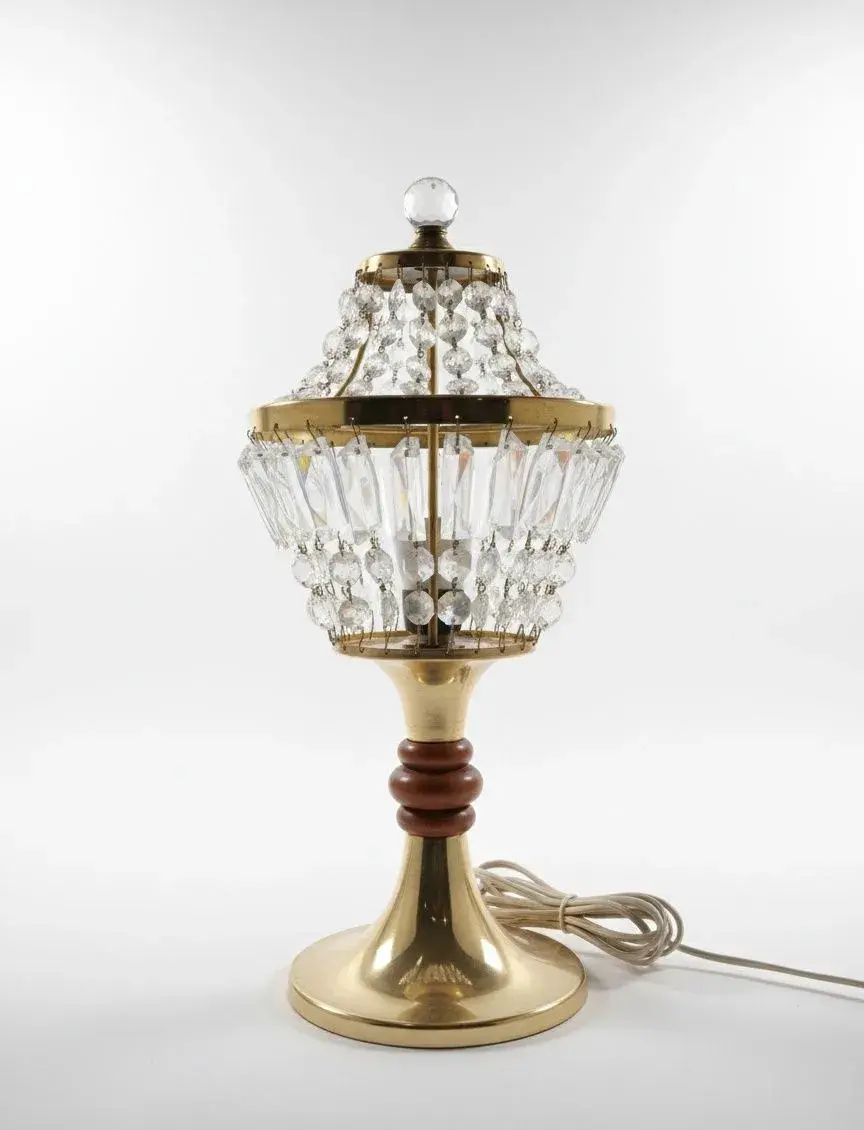 Krištáľová stolná lampa