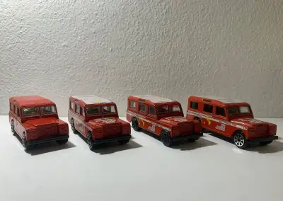 4x Land Rover Defender 1:47 BBurago