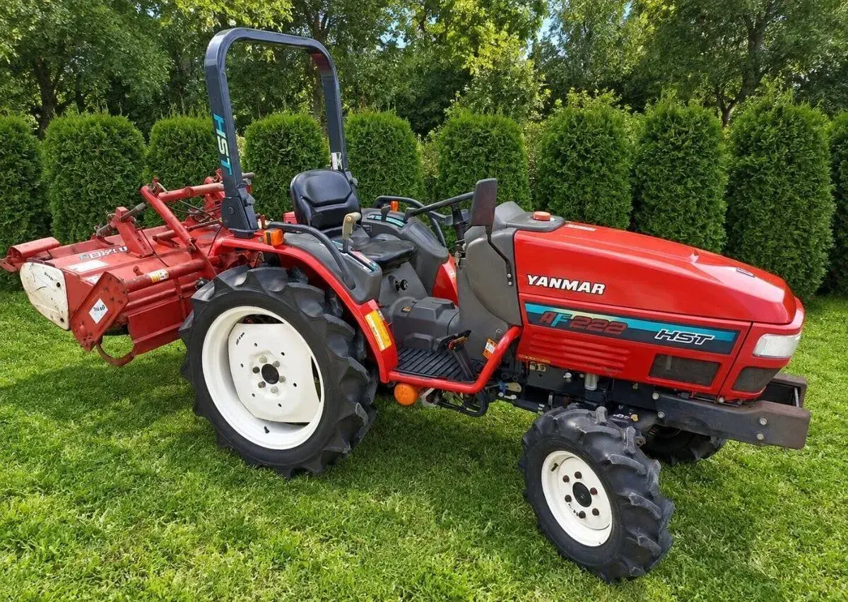 Používaný malotraktor AF222 HST 4×4 22koní