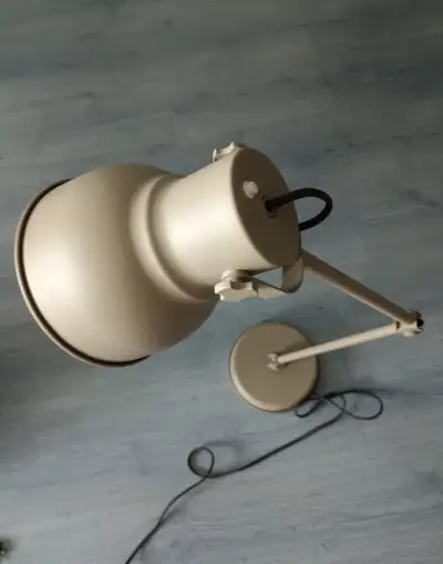 Stolové svietidlo Ikea