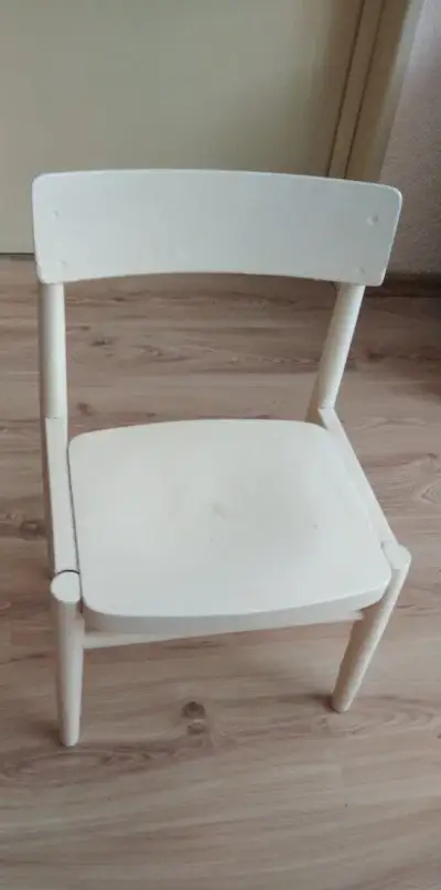 Detská drevená retro stolička