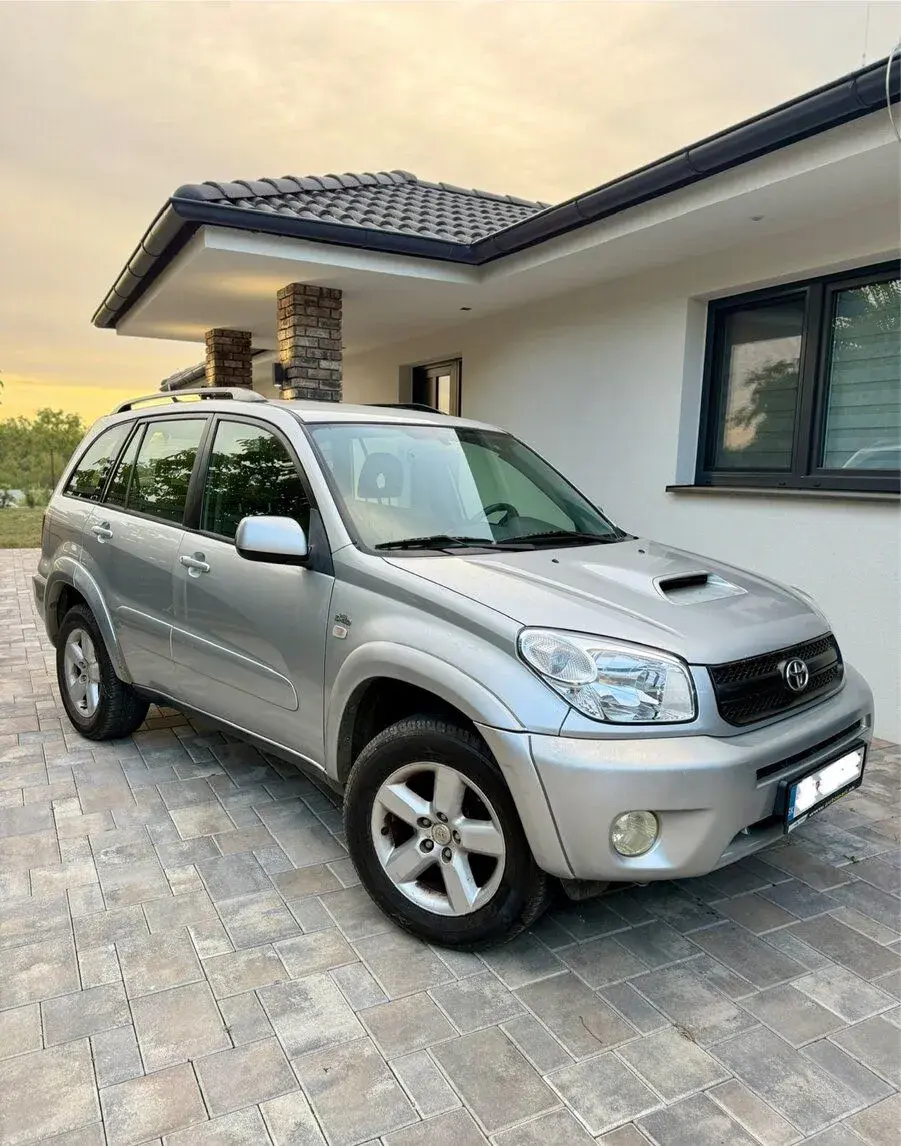 Toyota RAV4 – 2004, 255 000 km
