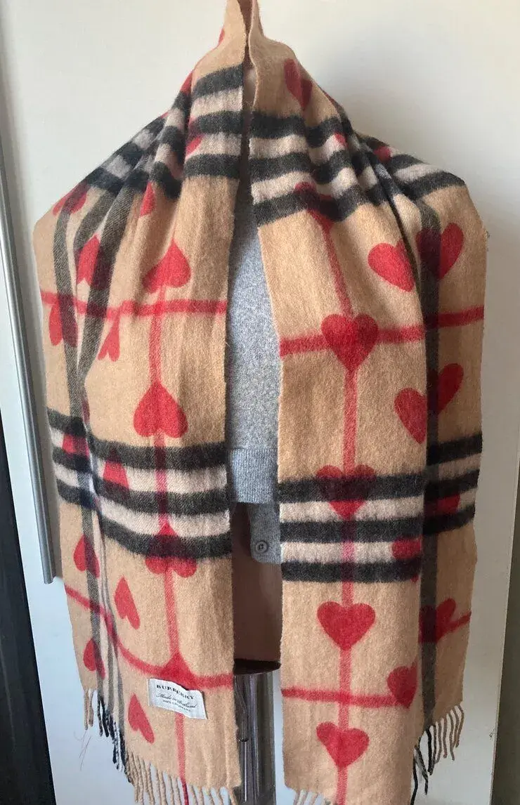 Luxusný kašmírový šal Burberry