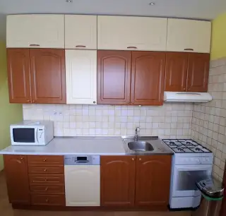 Kuchynská linka so spotrebičmi