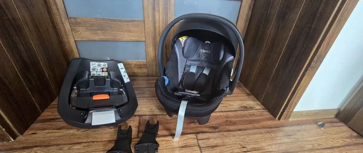 Cybex Aton 5 + základňa a adaptéry