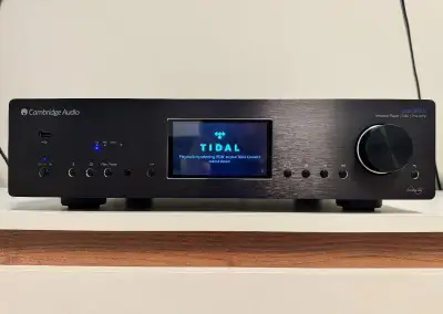 Sieťový prehrávač Cambridge Audio Azur 851N