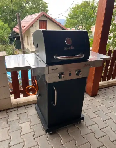 Kvalitný plynový gril Char-Broil Professional CORE B