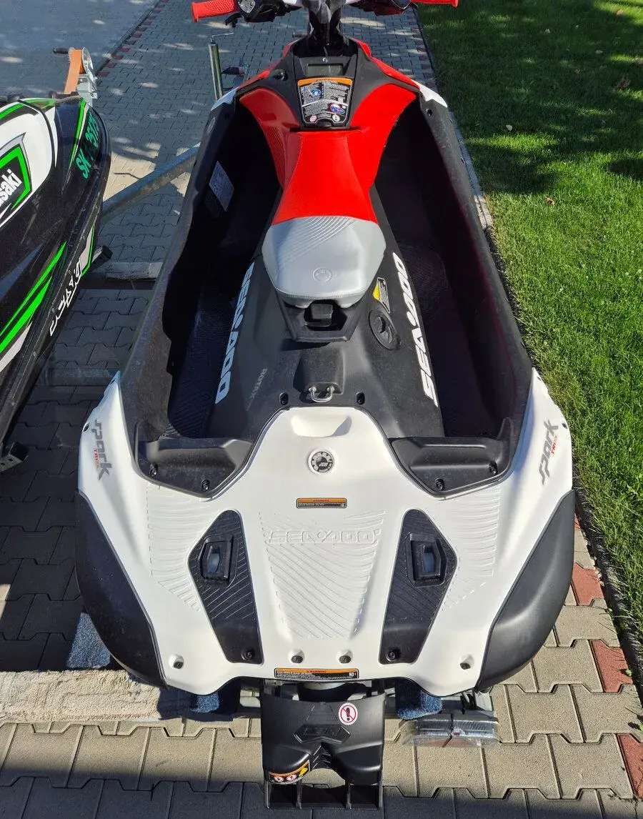 SeaDoo Spark Trixx 1UP 90 2025