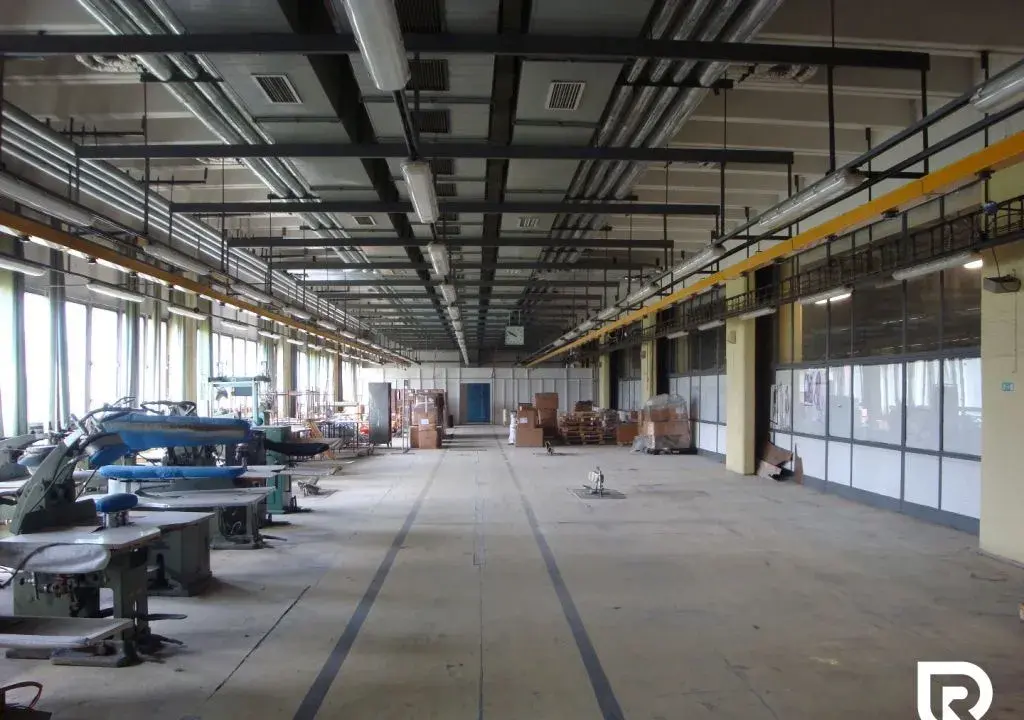 RADO | Na prenájom výrobno/skladový objekt, 520 m2 , Púchov