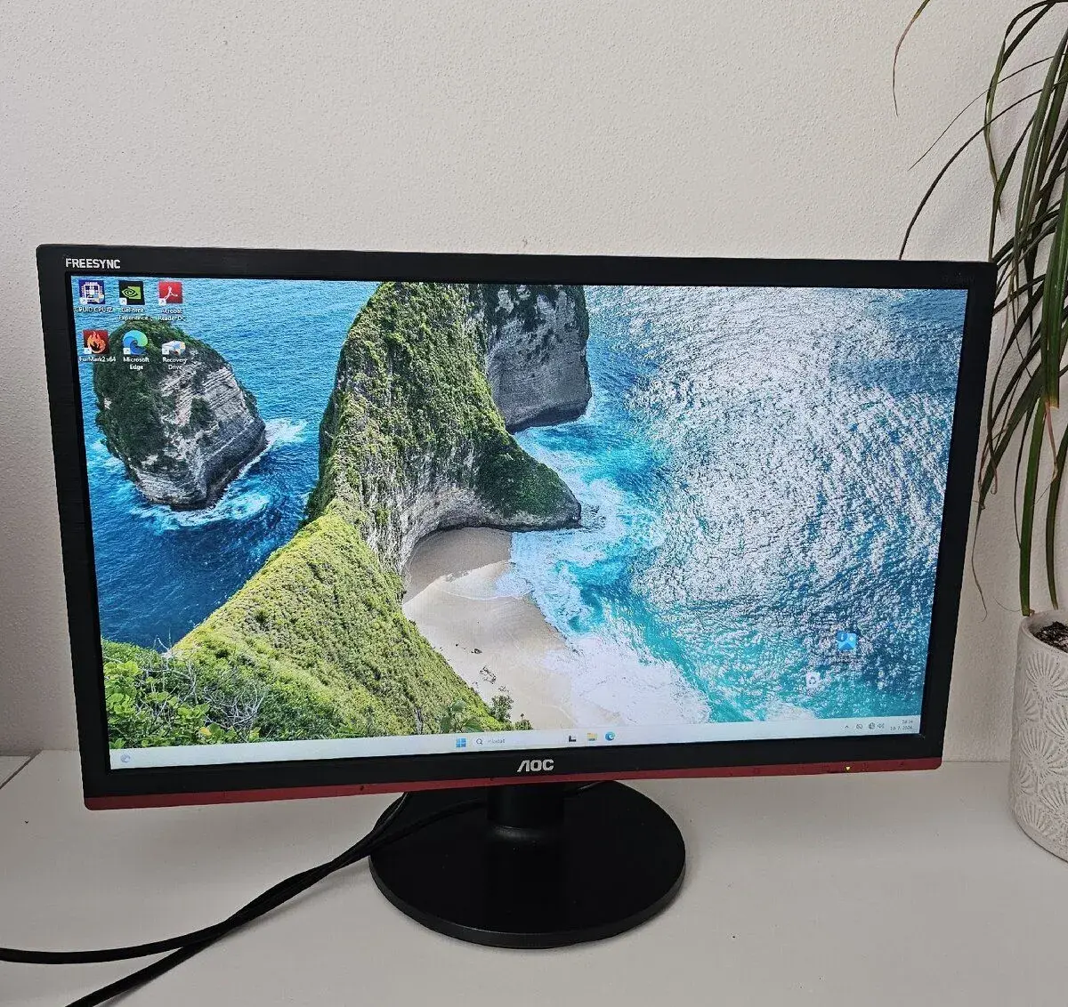 Monitor AOC 75 Hz 24 palcov 60 cm full HD obraz
