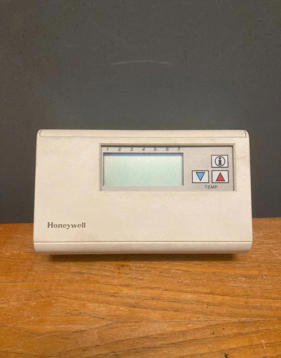 Honeywell Chronotherm T6651A – digitálny izbový termostat
