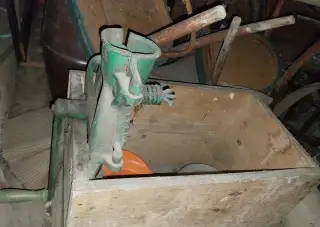 Zachovalý ručný moržovák / lúpač kukurice