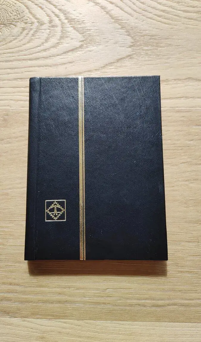 Nepoužívaný album na známky, 16 strán