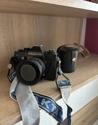 Praktica EE 3 + Carl Zeiss Flektogon 35mm + Pentacon 50mm