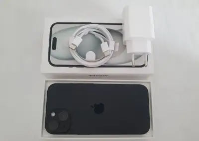 iPhone 15 128GB 100% kapacita batérie