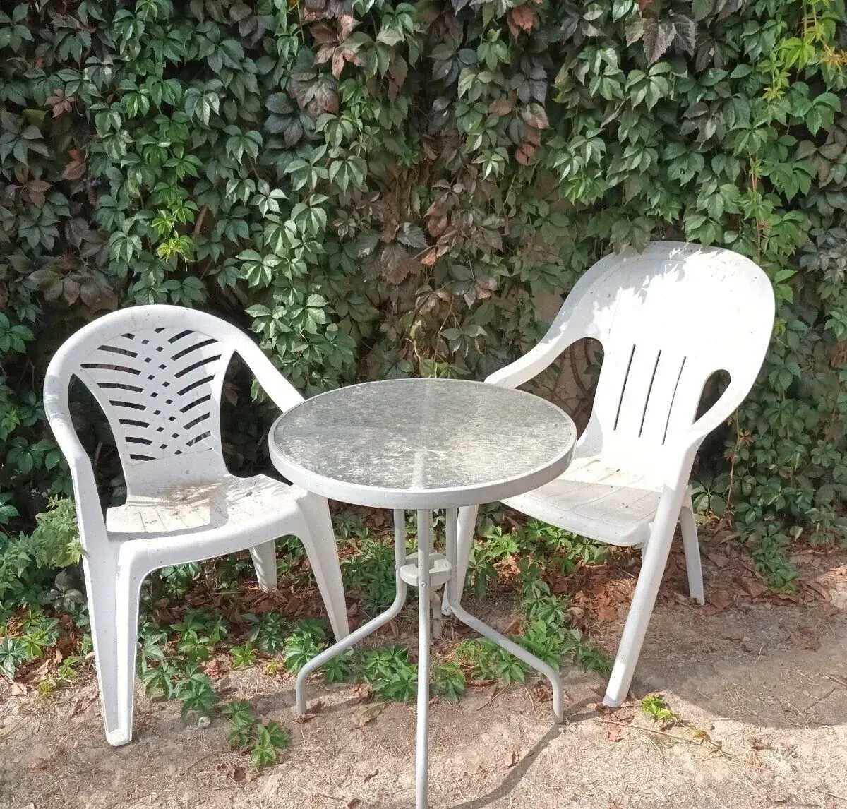 2 ks stolicky a stol spolu len 10 euro