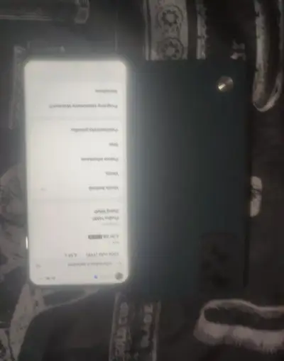 Realme 9i.
