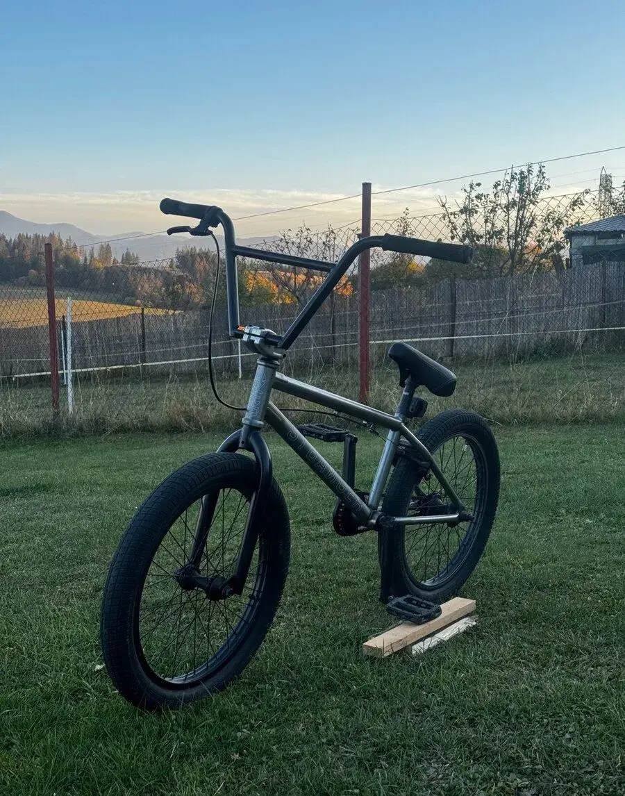 BMX strange level 2021 fc