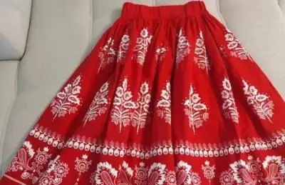 Folklórna sukňa, v páse na gumu, veľkosť M/38