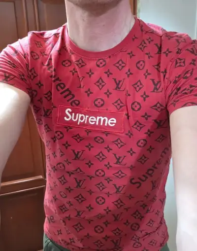 Louis Vuitton, Supreme, LV