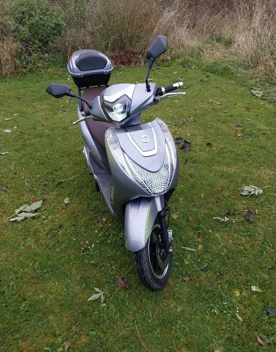 Elektricky skuter novy