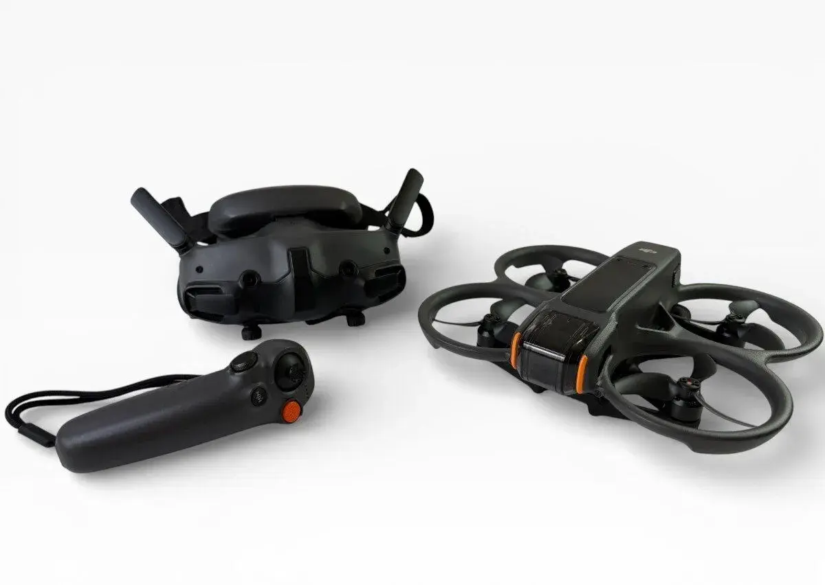 DJI Avata 2 Fly More Combo/ Goggles 3