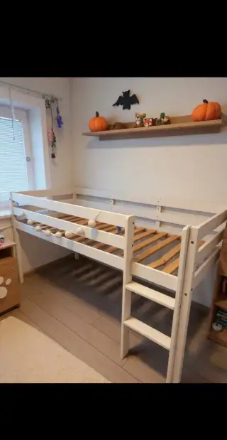 Detská posteľ