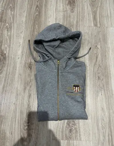 gant na zips